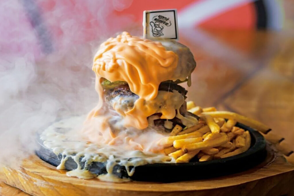 UPIT'S BURGER Lava de cheeseburger plate