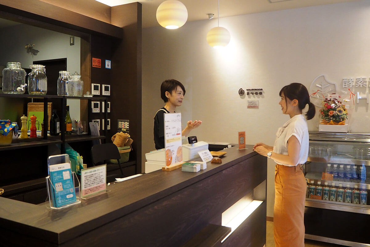 オープンしたばかりの綺麗な店内