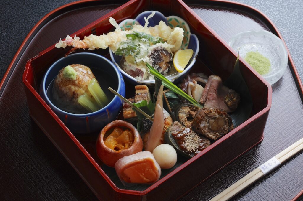 Kawadoko Lunch Special ~Kamogawa Noryodoko Edition~