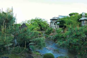 Stores and Spots with Garden View in Kyoto