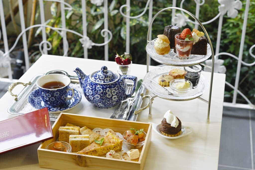 Afternoon tea at SINLESS CAFÉ