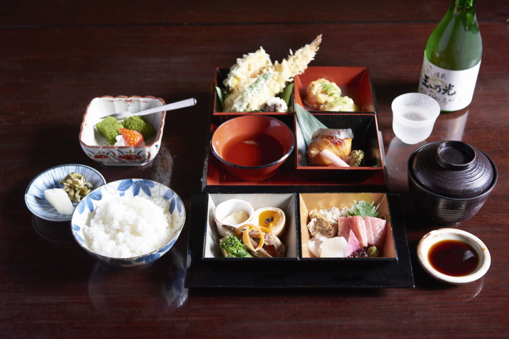 河床午餐特辑 -鸭川仪式床版-