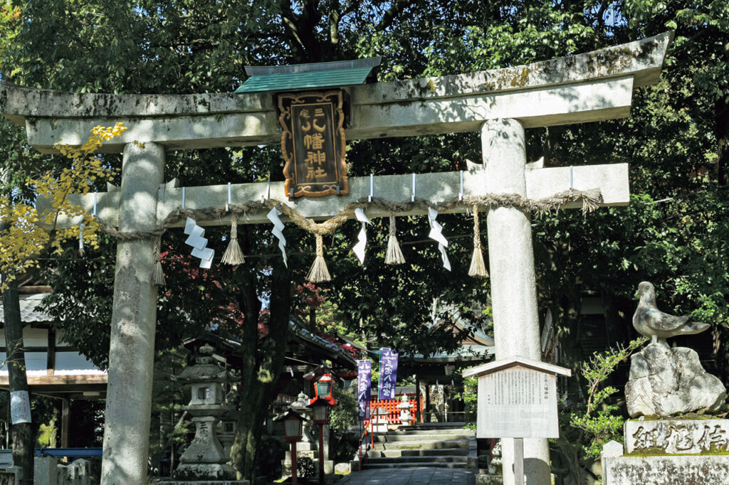 Miyake Hachiman Shrine