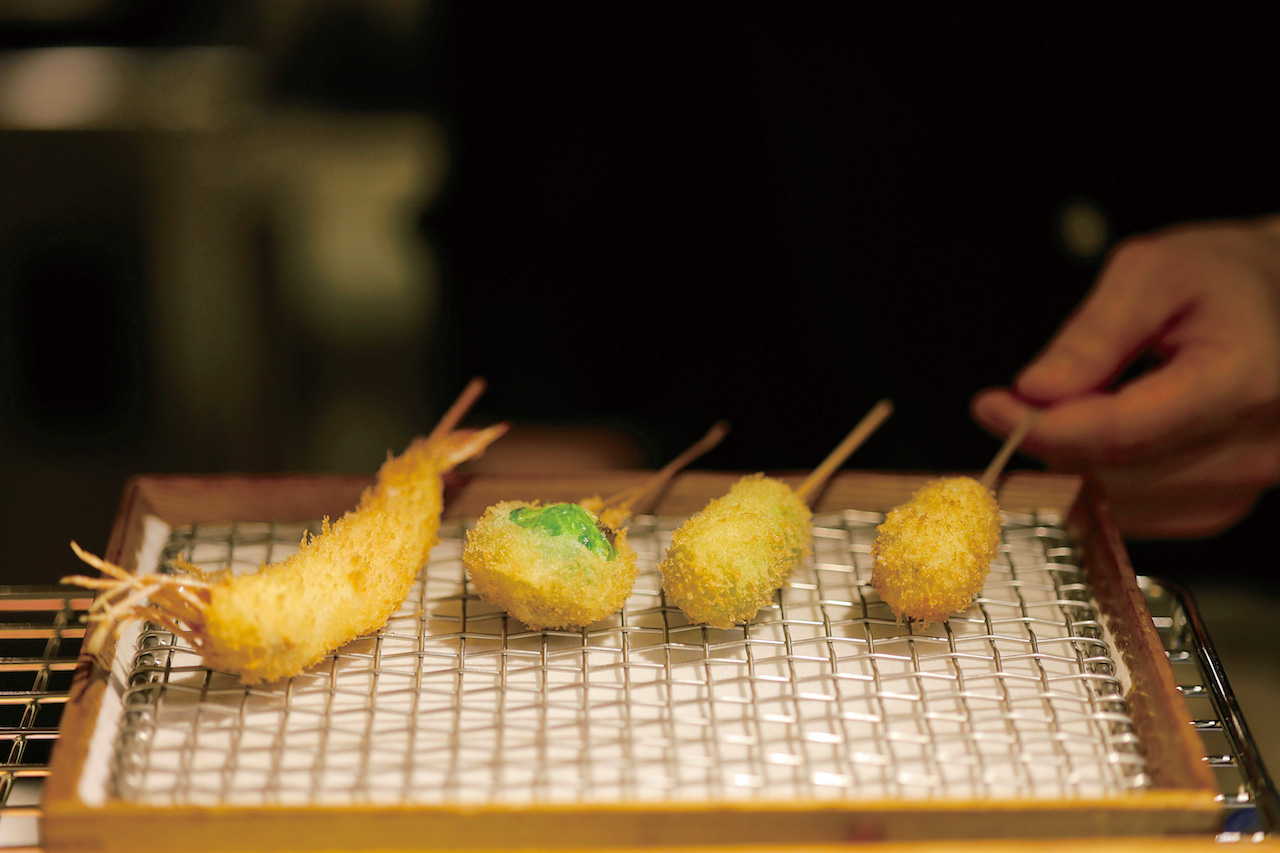 こだわり光る揚げたての串とお料理を楽しめる 先斗町の 串かつ ワイン 侘家洛中亭 M エム Kyoto By Leaf