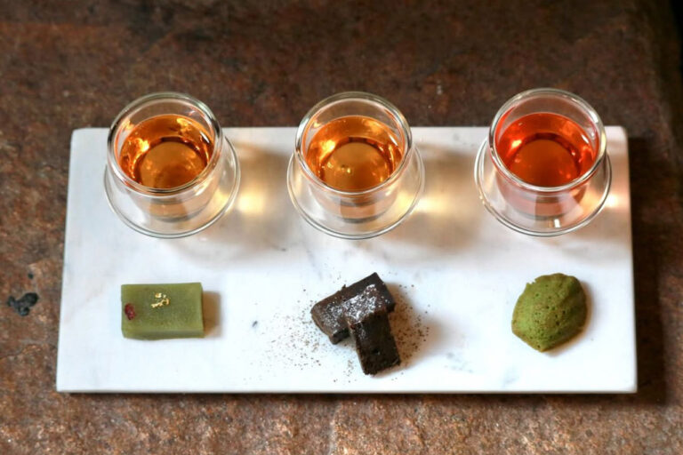 麩屋柳緑 中窪製茶園のおすすめティーセット