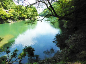 Arashiyama's backstage attractions that leave behind bewitching legends and true stories