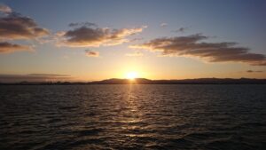 New Year's Day only! New Year's sunrise cruise operates on Lake Biwa