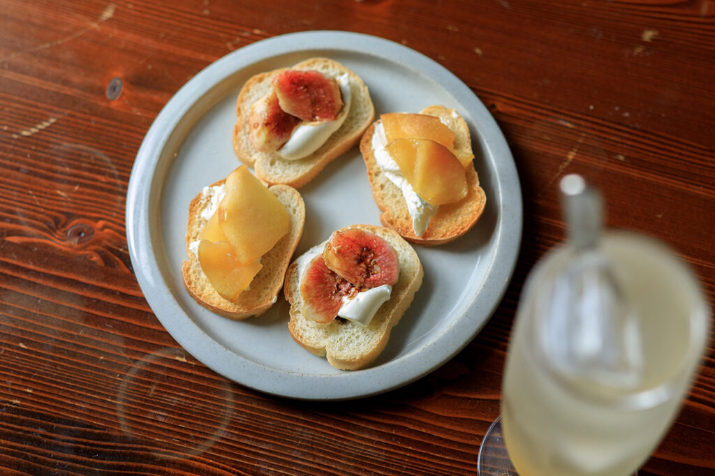 Fruit canapés and homemade operators at Cafe Bunroku