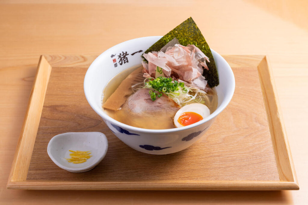 Dashi-soba (white) at Menya Inoichi's main store