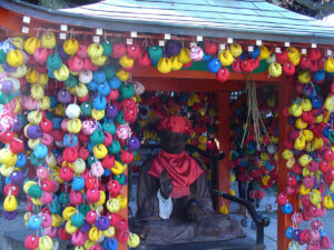 Yasaka Koshindo, a temple of Kushin-san faith and Kukuri-maru (monkey)