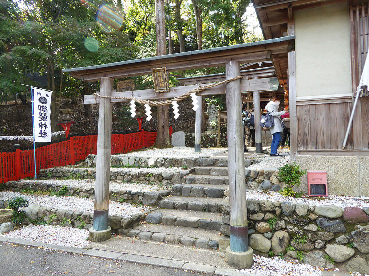 京都の摩訶異探訪 日本で唯一 髪の神様は嵯峨嵐山にいた M エム Kyoto By Leaf