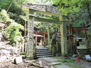 What is Oiwa Shrine?