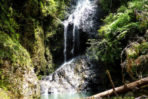 京北町の「滝又の滝」