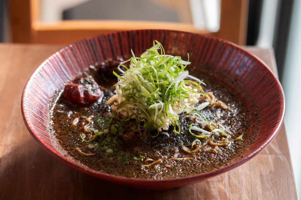 CHINESE TABLE esora's Tantanmen