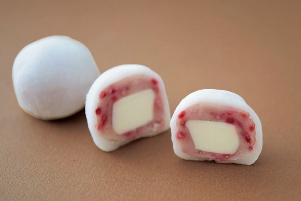 Yoroken's Strawberry-an Cream Cheese Daifuku