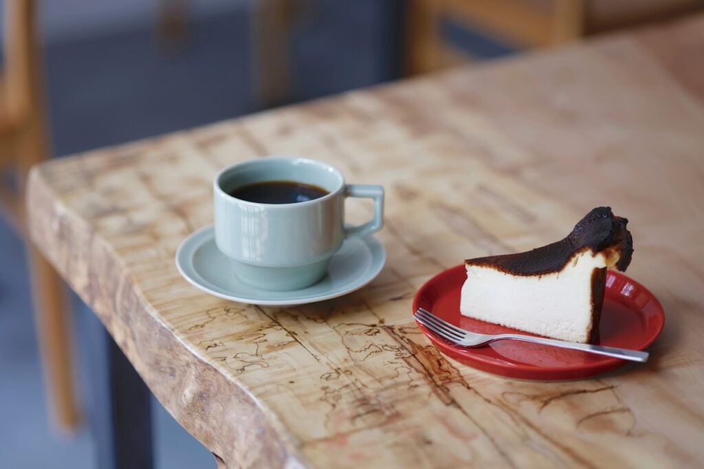 CHOTTOCOFFEEのコーヒーとバスクチーズケーキ