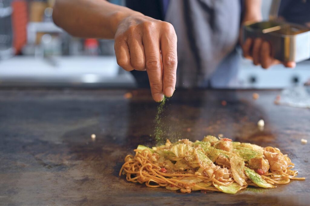 オール鉄板 あつつ…の焼きそば