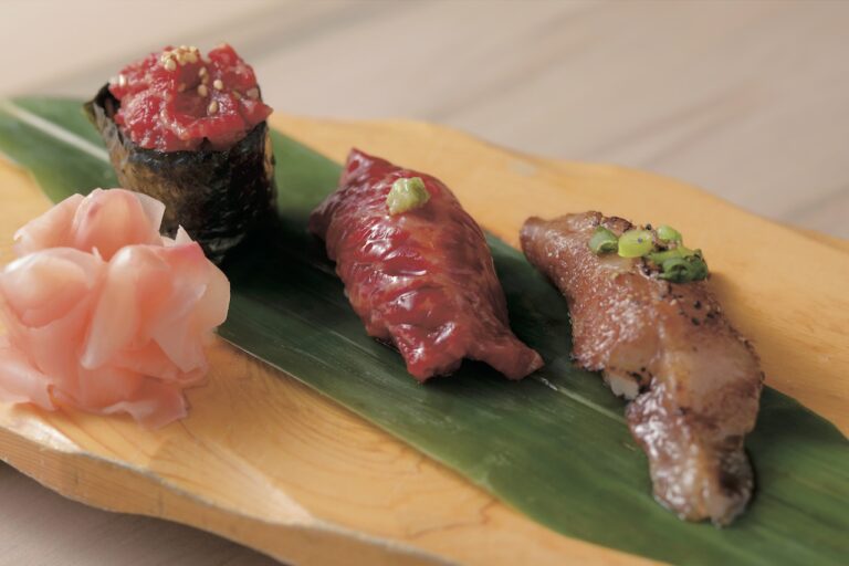 Kyoto Yakiniku restaurant Hiroshi Senbon Sanjo main store's three types of meat sushi
