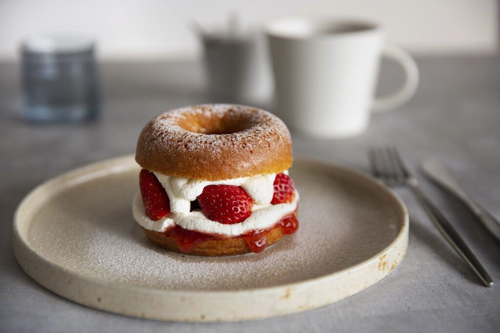 koé donuts kyotoのドーナツメルト ストロベリー