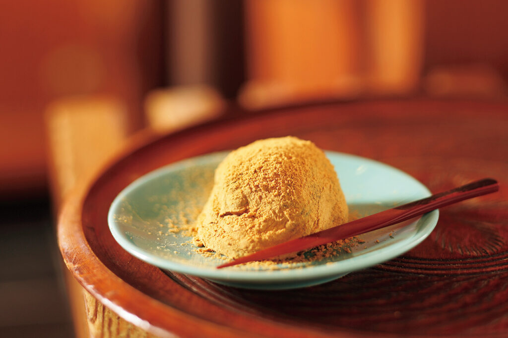 Naomasa's bracken-starch dumplings