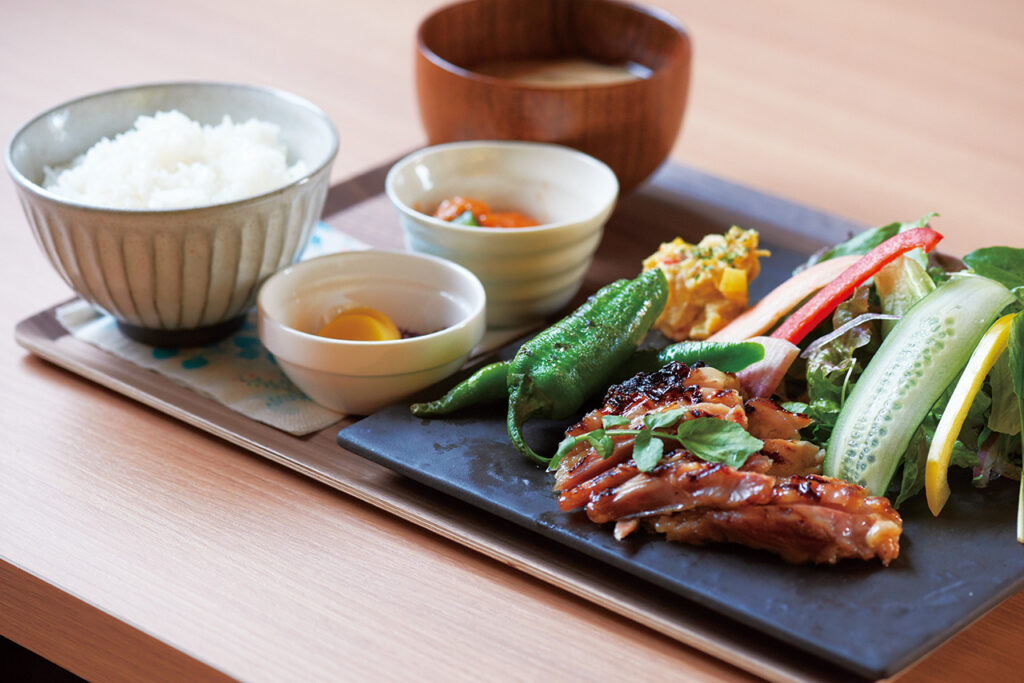 カフェダイニングseraの京赤地鶏の西京焼き