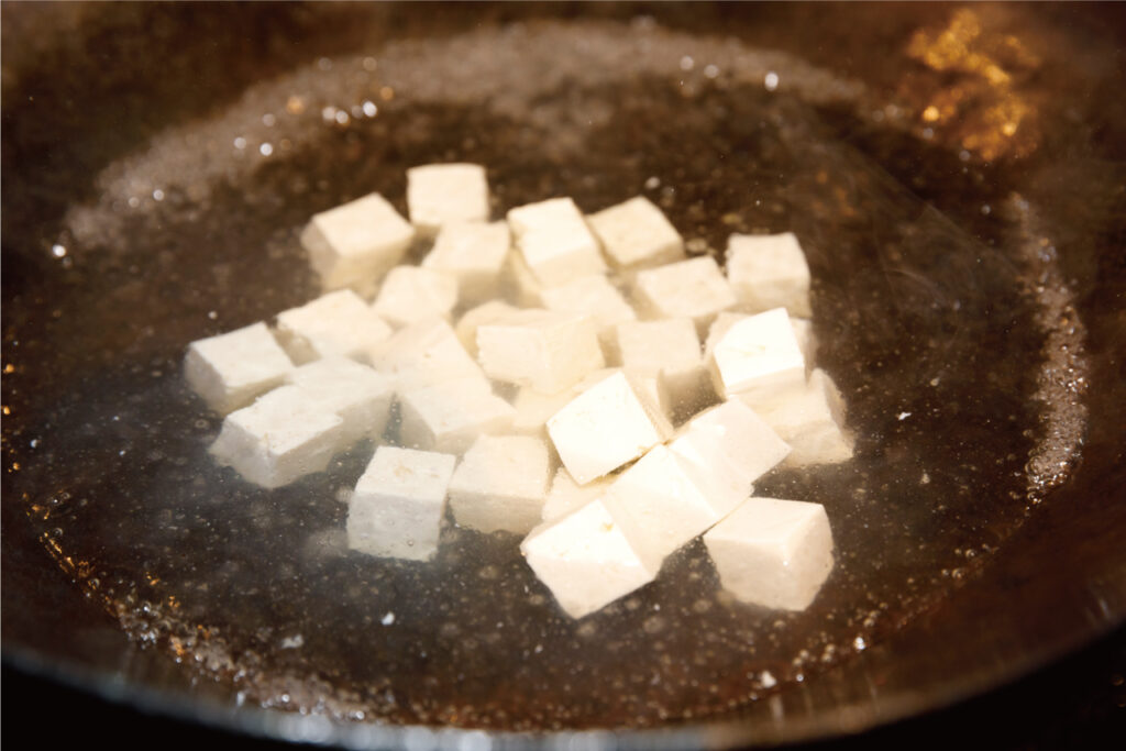 Process 1 of mapo tofu using weywey