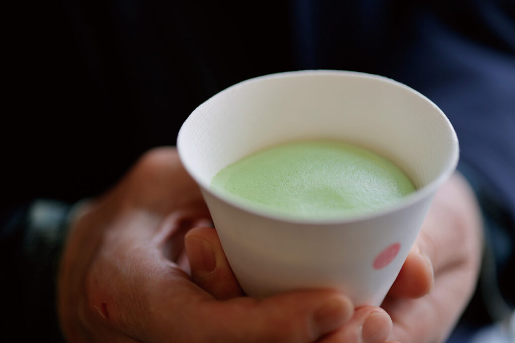 Hachiya matcha (green powdered green tea)