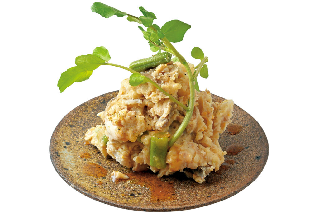リンゴ酒場 SWINGIN’の里芋と蓮根ととりそぼろのポテトサラダ
