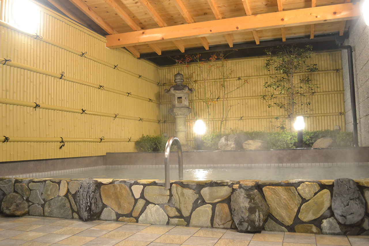 白山 湯 高辻 店