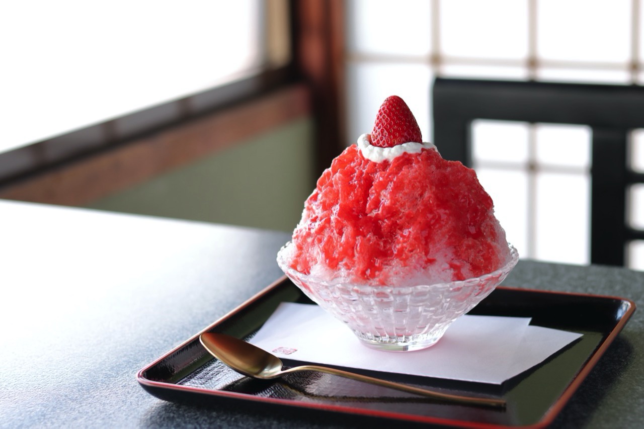 守山のうどん店内でフルーツ尽くしのかき氷を［CAFE BIG GATE］ | Leaf