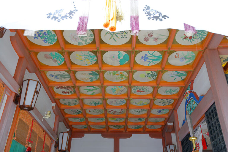 Tarobogu Shrine Flower Ceiling 2