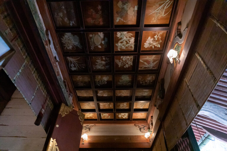 Flower ceiling at Hiraoka Hachimangu Shrine