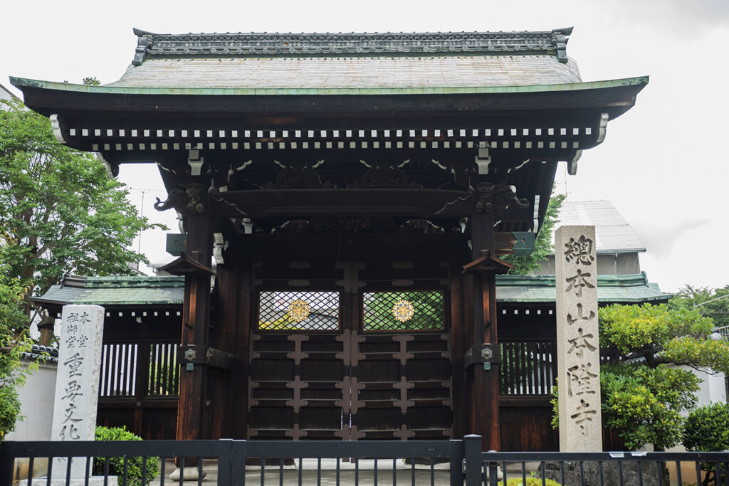 本隆寺の入り口