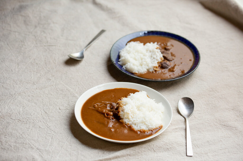 Omi Beef Curry at Sohonke Niku no Ohashi-Tei, where you can enjoy comparing Japanese and Western-style dishes.