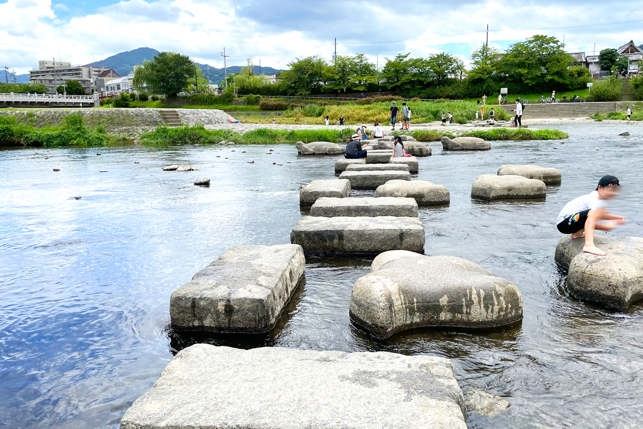 子どもとお出かけ 涼をもとめて鴨川ぶらり散歩 M エム Kyoto By Leaf