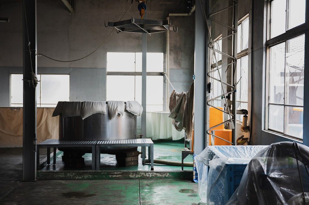 Interior view of Laughing Four Seasons Brewery