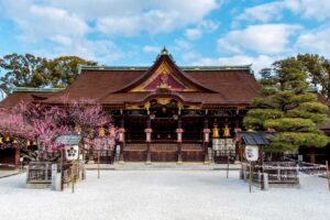 学問の神様でおなじみ［北野天満宮］の見どころをご紹介！