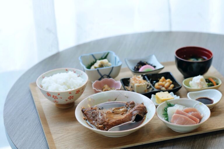 Arena boiled yellowtail set meal 980 yen