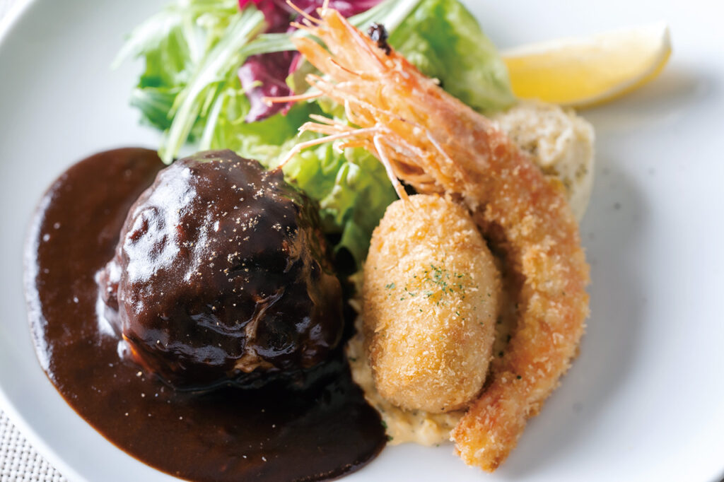 Western food and wine Otsuka hamburg steak + crab cream croquette + fried shrimp lunch