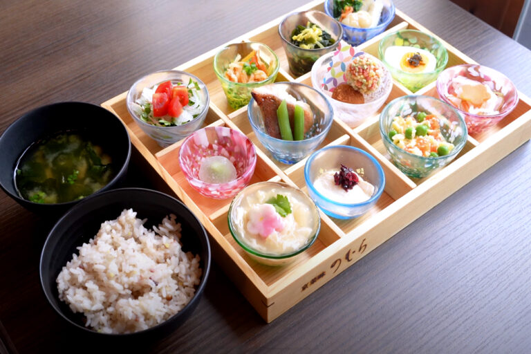 [Kyoto Gourmet] 4 Luxurious Japanese Breakfasts in Kyoto that You Should Visit on Holidays Main Image