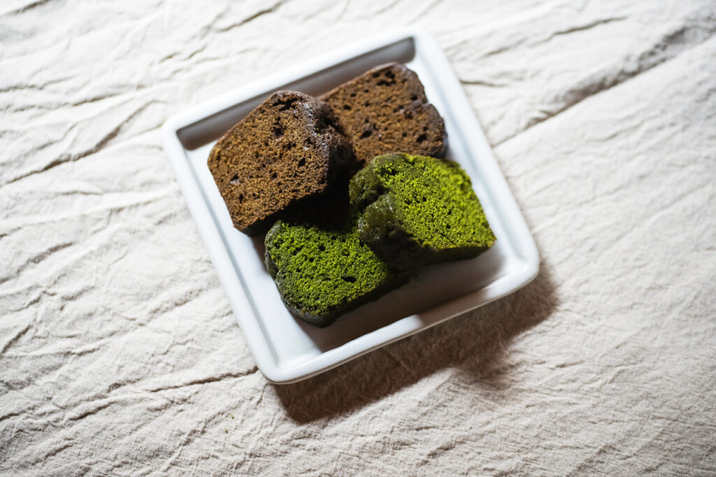 ［Set of two popular pound cakes from Minami Yamashiro Village, Kyoto, Japan.