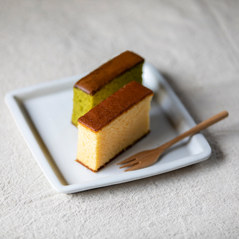 Udon sponge cake, 2 pieces, 10 slices plain x 10 slices matcha