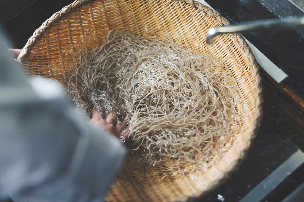 [Honke Owariya] Herring soba assortment