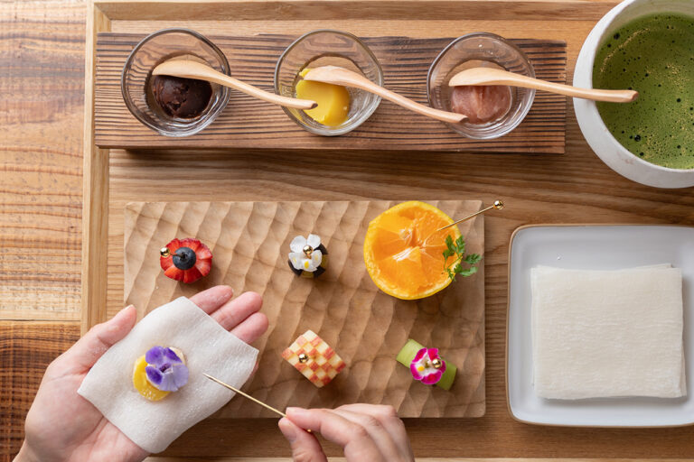 Houkado's fruit daifuku set that you can wrap yourself