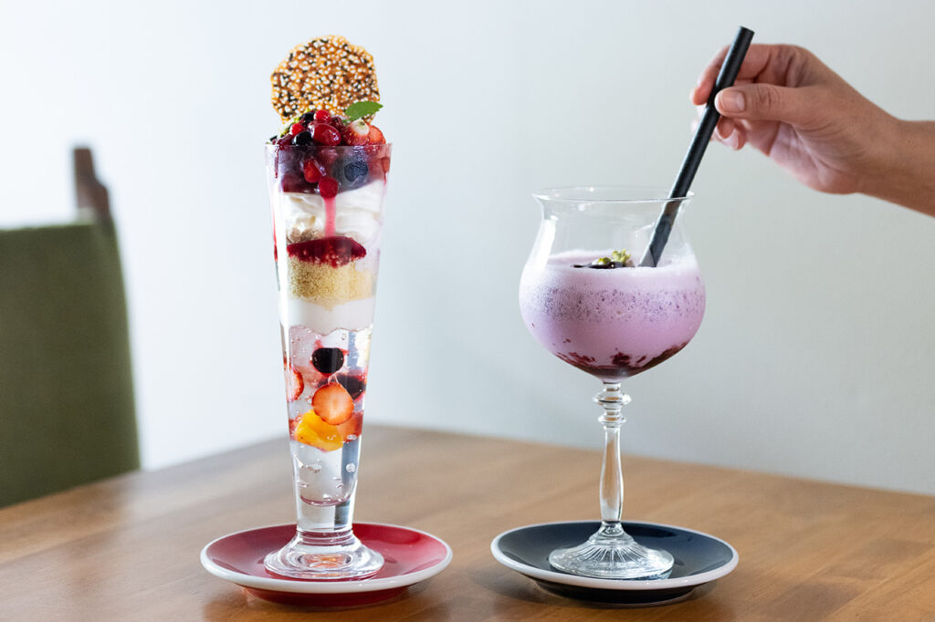 CLASSLOBE parfaits and smoothies