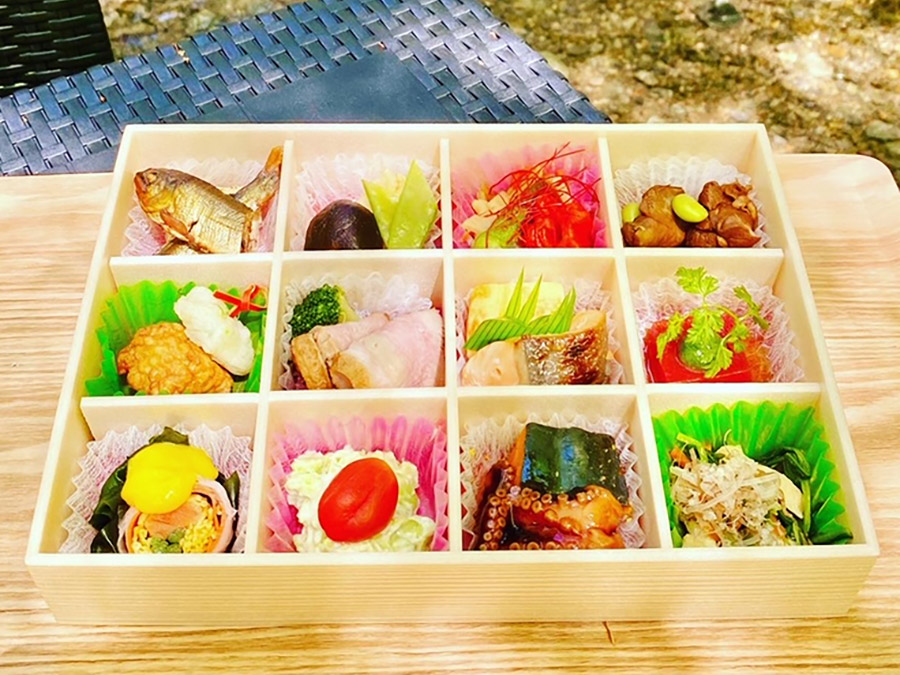 Left Genta - 25 kinds of colorful bento