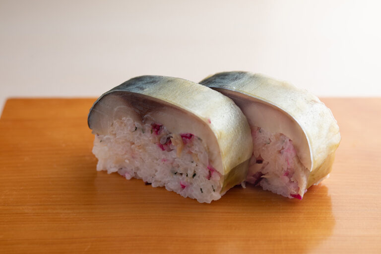 Fujikichi mackerel sushi