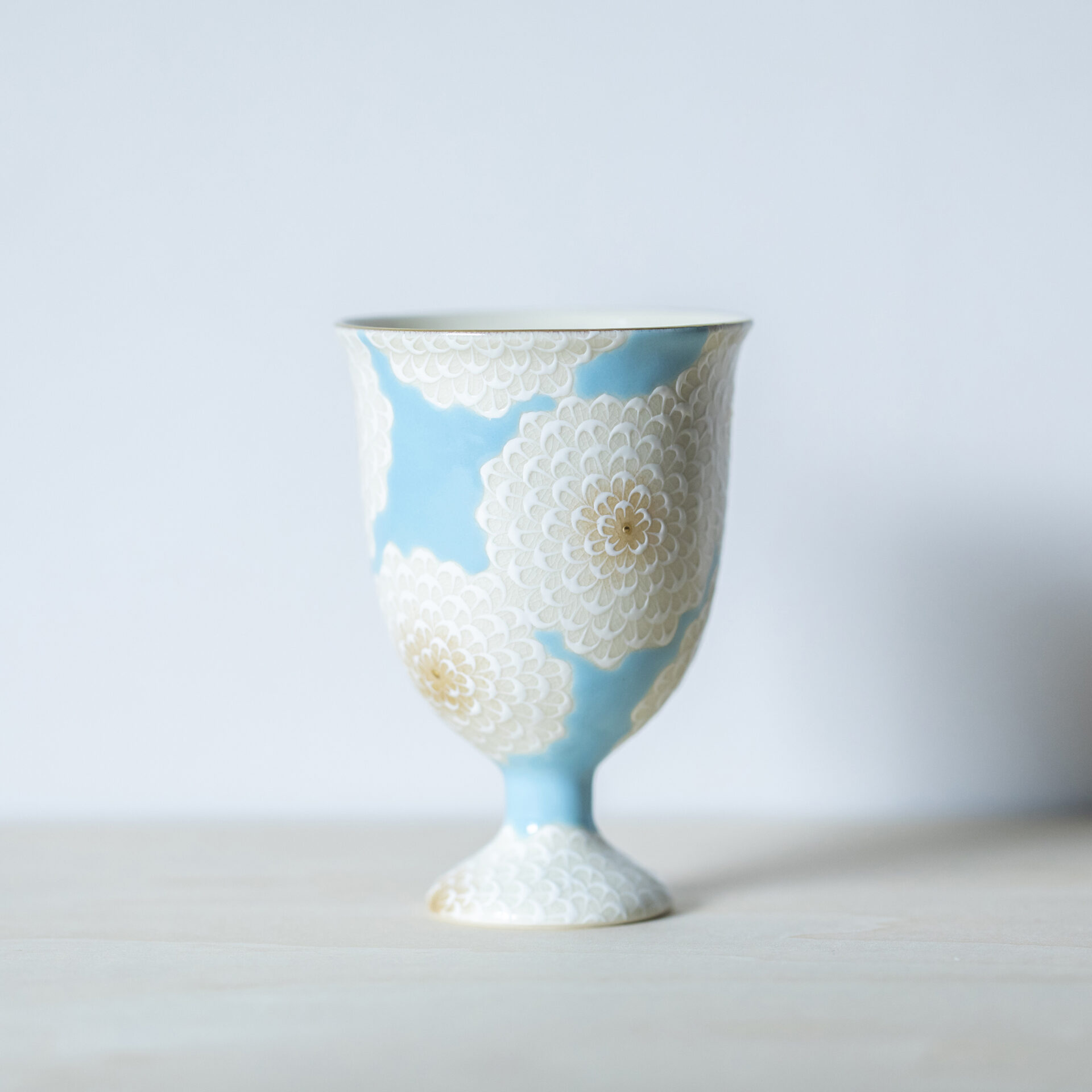 White Chrysanthemum Soukyu Free Cup