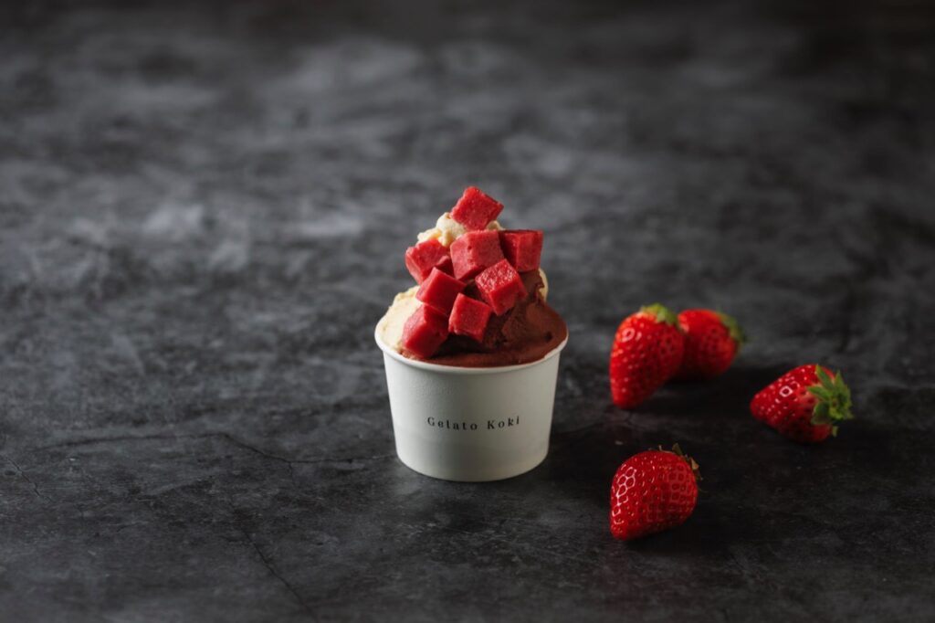 来自 RAU Patisserie & Chocolate 的［Aroma Chocolate/Strawberry 巧克力/草莓香味］。