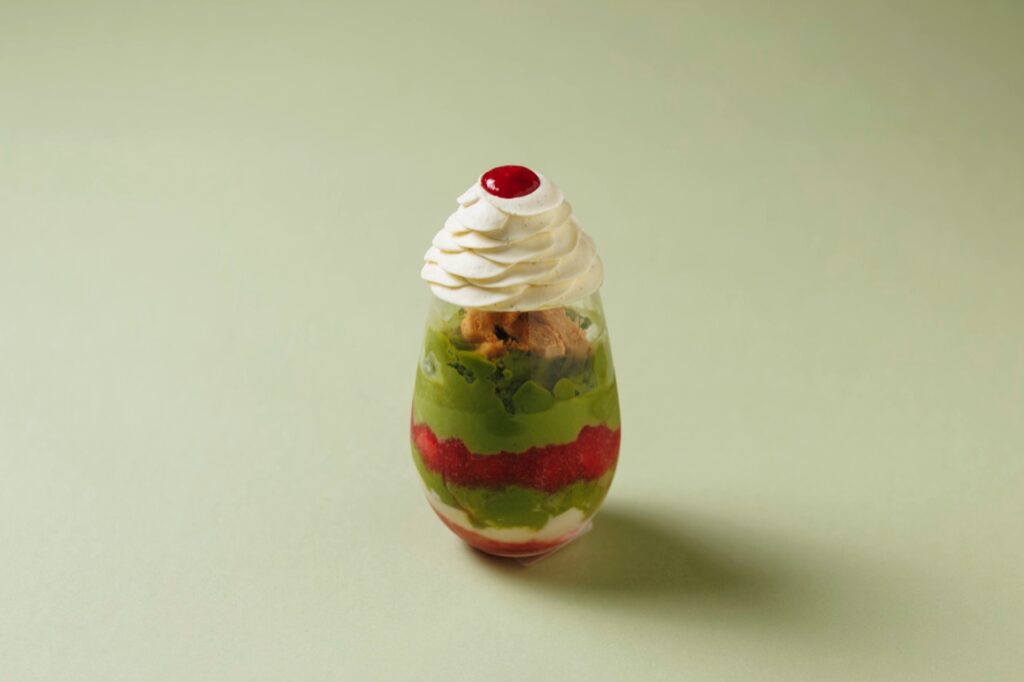 ［Glass Dessert Strawberry & Pistachio at RAU Patisserie & Chocolate